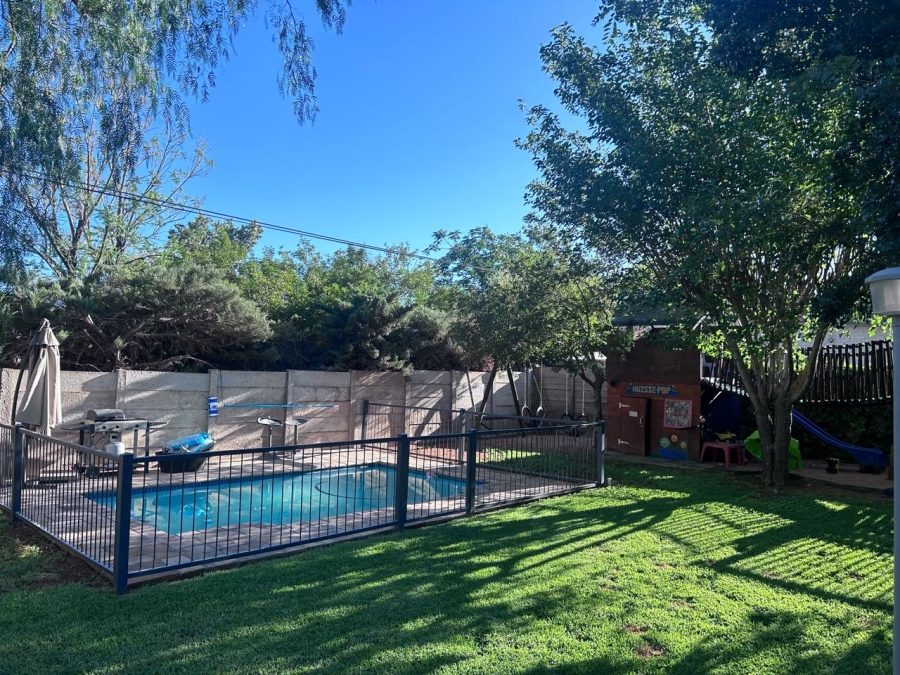 4 Bedroom Property for Sale in Keidebees Northern Cape